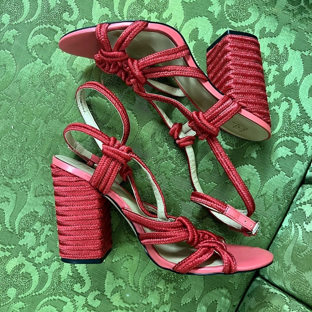 CAbi Tiptoe Heel Sandals 9M
Red Open Toe Rope Trim - Picture 3 of 9